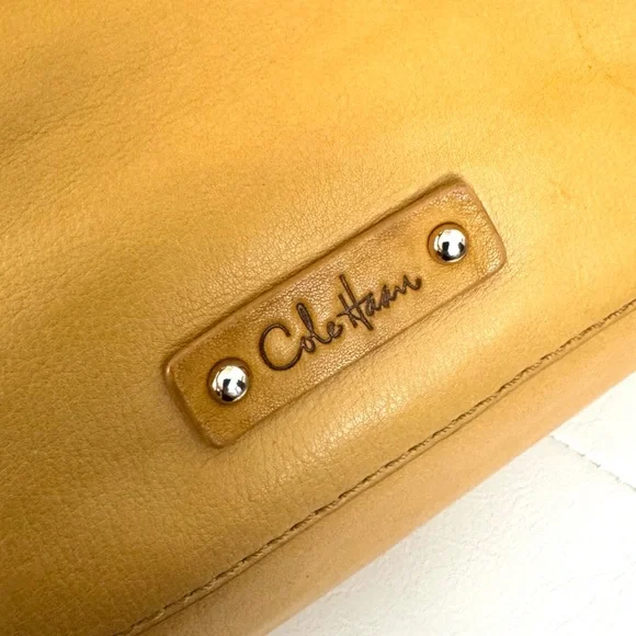 Cole Haan Elegant Tan Yellow Woven Shoulder Bag crossbody - Picture 6 of 11